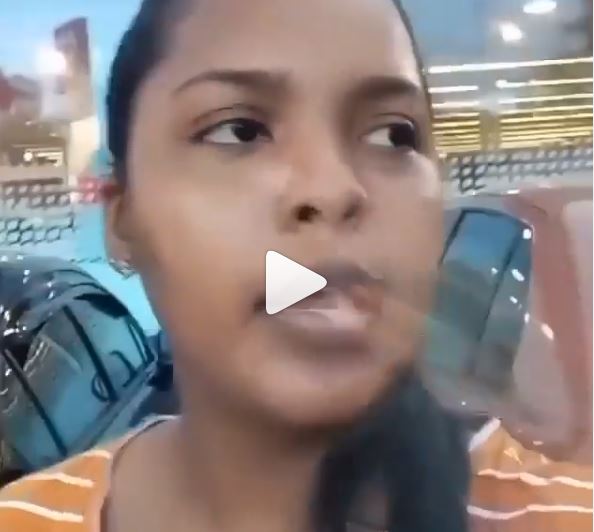 Video: Mujer denuncia de robaron su carro en un supermercado de la capital