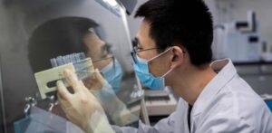 China arremete contra investigación de inteligencia de EEUU sobre origen de coronavirus