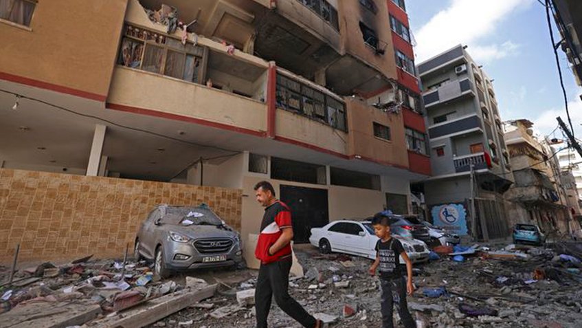 Bombardeo israelí deja 10 muertos de una misma familia en Gaza, entre ellos 8 niños