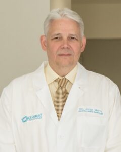 Director Médico de CEDIMAT recibe recertificación del Board Americano de Neumología