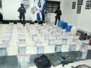 Ocupan 263 paquetes presumible cocaína en costas de Barahona