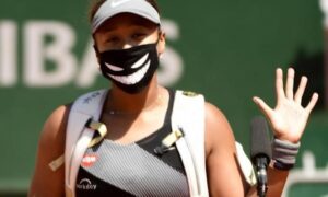La tenista Naomi Osaka en el Roland Garros contactada por Wimbledom