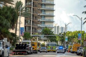 Continúan labores de rescate en derrumbe en Miami; suman 11 fallecidos
