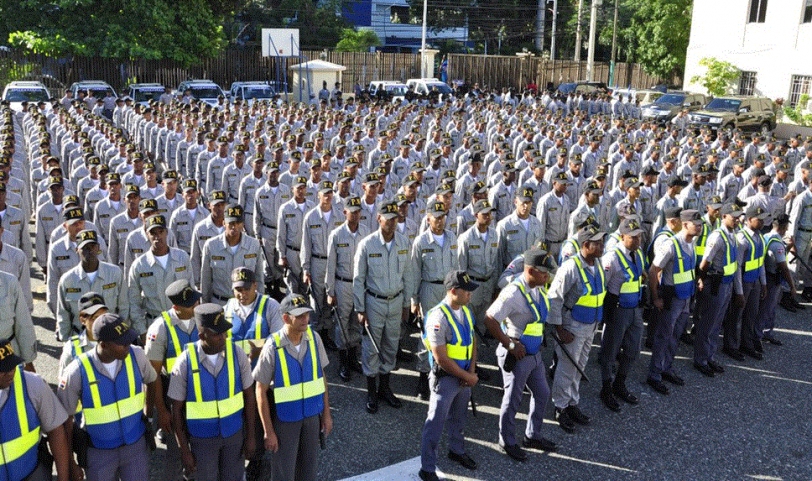 Policía Nacional asciende a 4,362 miembros de la institución