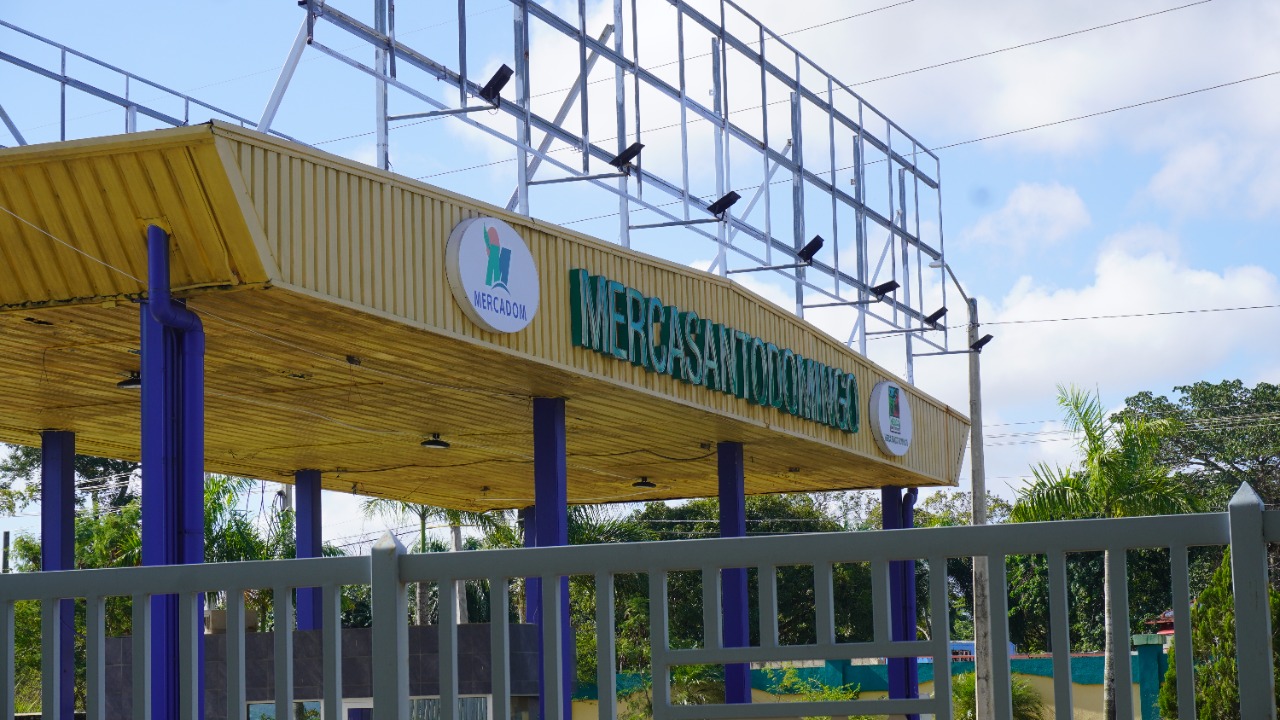 Administración Merca Santo Domingo apela a la sensatez de los comerciantes para que asuman pago de energía eléctrica