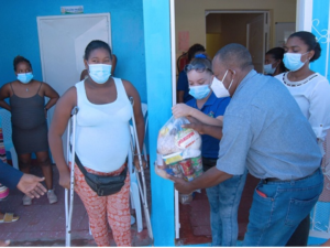 Ministerio Pan de Vida entrega raciones alimenticias a familias pobres de SJM