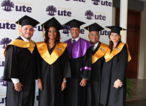 UTE gradúa 306 nuevos profesionales en carreras de grado y posgrado