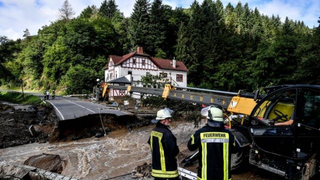 Se elevan a 160 los muertos por inundaciones en Alemania 