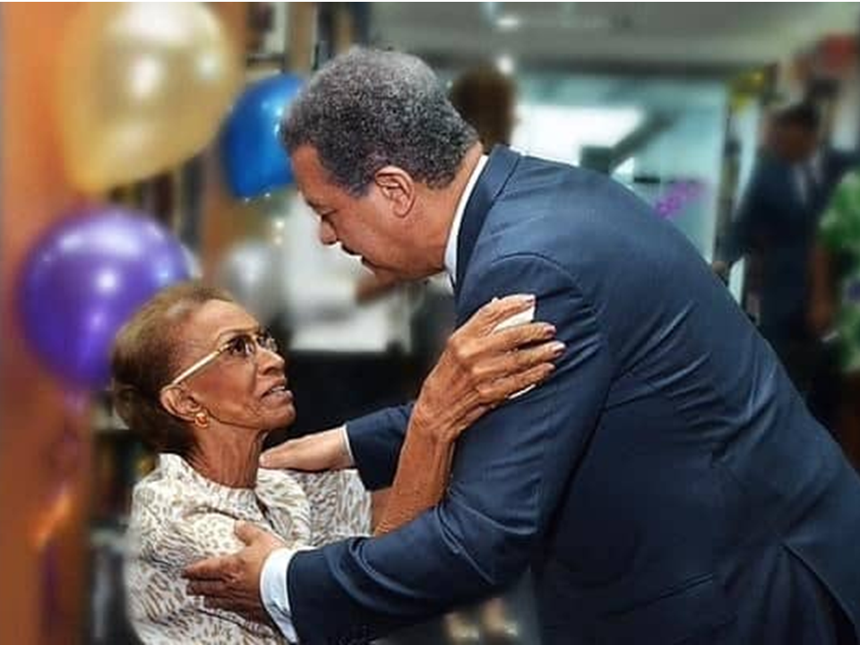Fallece la madre del expresidente Leonel Fernández