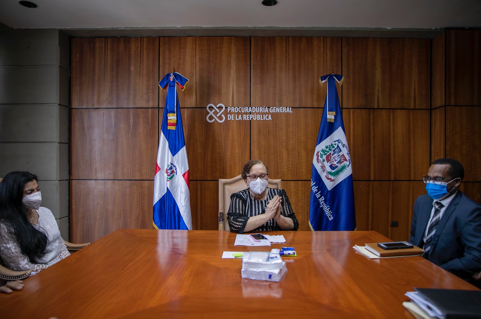 Procuradora General y fiscal de Santiago coordinan acciones contra crimen organizado