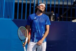 El francés Ugo Humbert, de 23 años, eliminó este miércoles a Stefanos Tsitsipas del torneo olímpico de tenis al imponerse al griego, tercer favorito en Tokio 2020