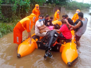 Más de 150 muertos y decenas de desaparecidos por lluvias en India