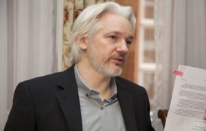 Anulan nacionalidad ecuatoriana de Julian Assange