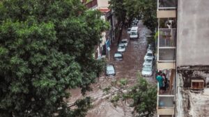 Al menos ocho muertos en inundaciones en 15 provincias de Irán