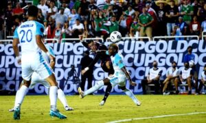 La selección mexicana de futbol se recuperó del empate sin goles ante Trinidad y Tobago y goleó 3-0 a Guatemala en Dallas, en segunda fecha de Copa Oro.