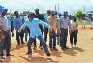 Codia inaugura su 26 torneo de softball y se lo dedica al ministro de Obras Públicas