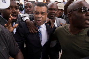 La Fiscalía de Puerto Príncipe comenzó los interrogatorios por el asesinato del presidente haitiano Jovenel Moïse, con la comparecencia de dos exsenadores 