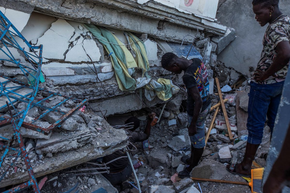 VIDEOS: Hospital de Haití a toda capacidad tras sismo de magnitud 7.2
