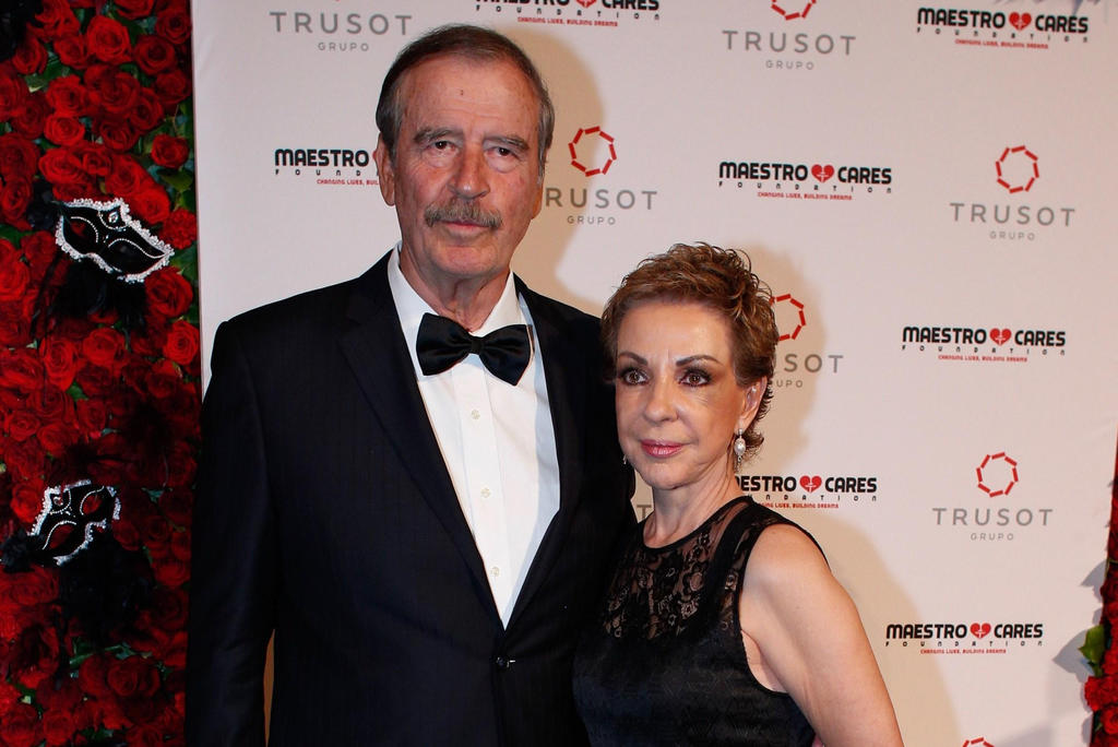 Expresidente mexicano Vicente Fox y su esposa hospitalizados por coronavirus