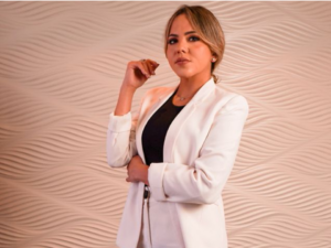 ADESINC designa a la abogada Katia Salomón como directora ejecutiva