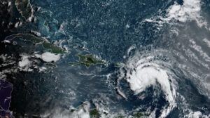 Onamet vigila onda tropical podría convertirse en ciclón tropical