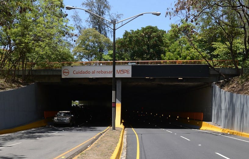 Autoridades dicen resolverán oscuridad en túnel de la Núñez de Cáceres