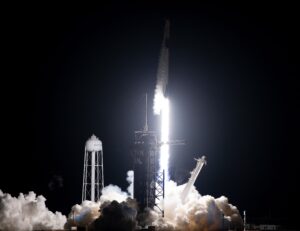 El huracán Ida obliga a aplazar el lanzamiento de carga de SpaceX a la EEI