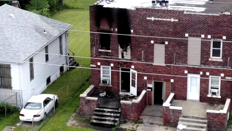 Fallecen cinco niños en incendio en su casa en Illinois