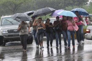 Onda tropical incide en las condiciones climáticas del país