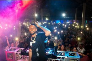 DJ Adoni concluye exitosa gira en RD; agradece sus seguidores por apoyo