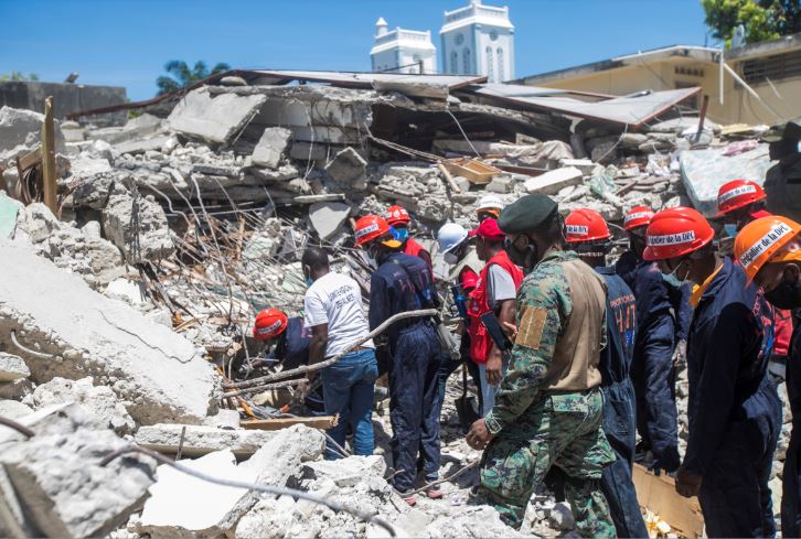 EE.UU. envía un equipo de rescate a Haití para buscar desaparecidos por el terremoto