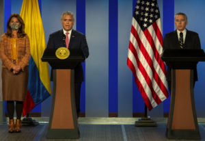 Colombia confirma que dará refugio a afganos mientras se trasladan a EE.UU.