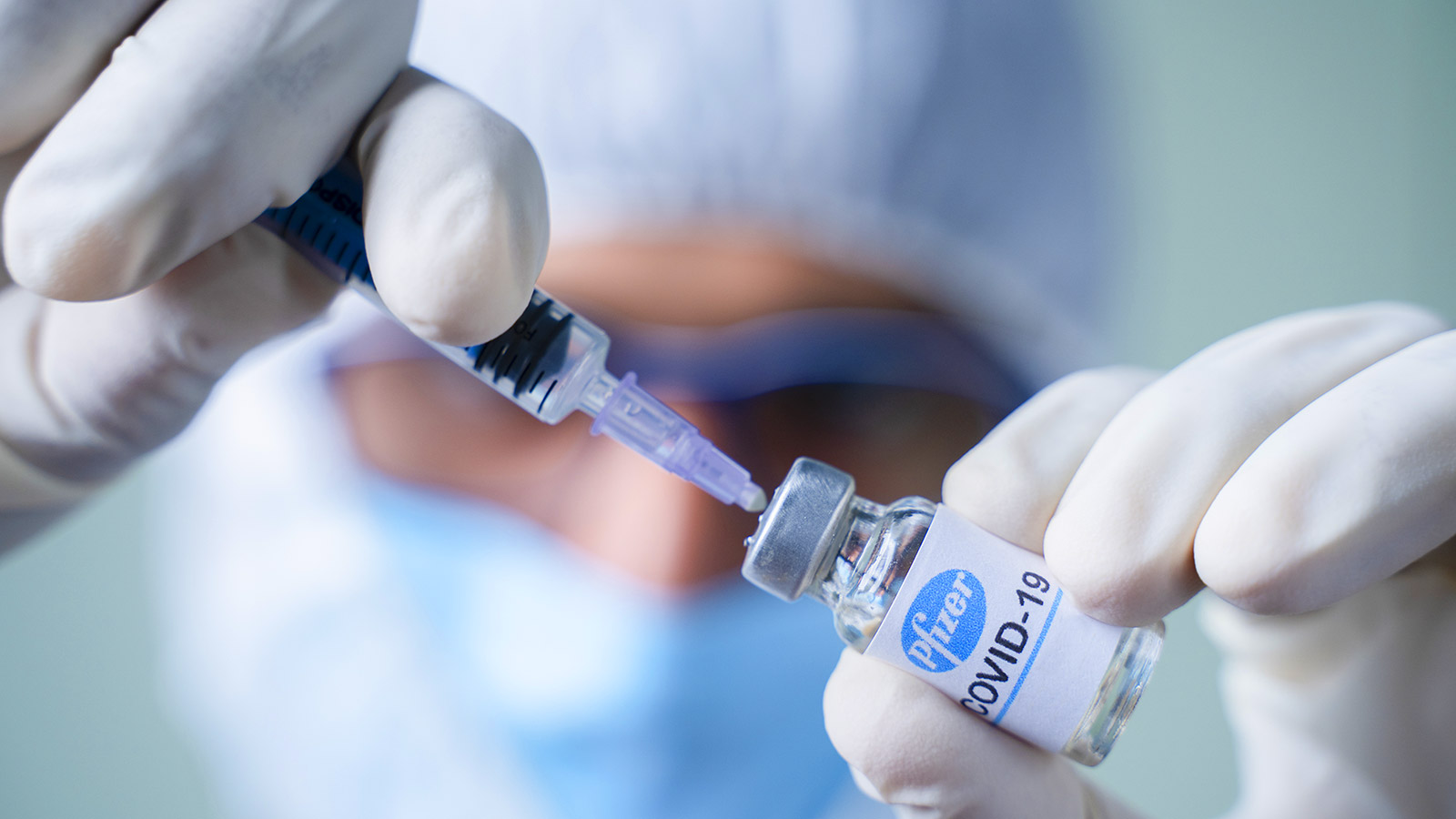 Pfizer dice vacuna anticovid funciona en menores de 12 años