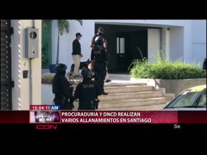 DNCD y PGR apresan varias personas durante allanamientos en Santiago
