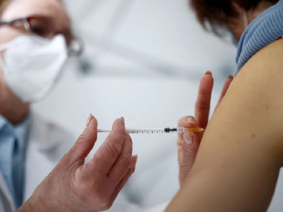 Proponen vacunar a menores entre 6 y12 años ante circulación Delta