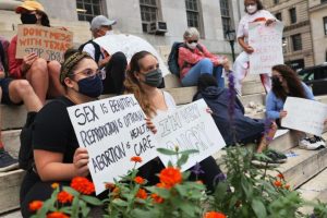 Activistas combatirán la ley prohíbe el aborto en Texas