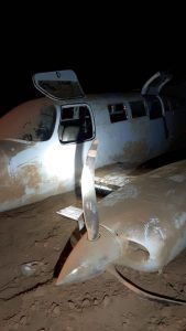 Pedernales: cupan 275 paquetes de "cocaína" en avioneta caída
