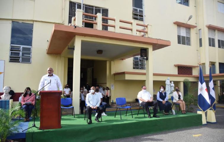 Roberto Fulcar afirma el nuevo año escolar es verdadera apertura de la República Dominicana