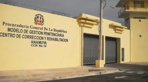 Un muerto y dos heridos durante riña en centro penitenciario de Higüey