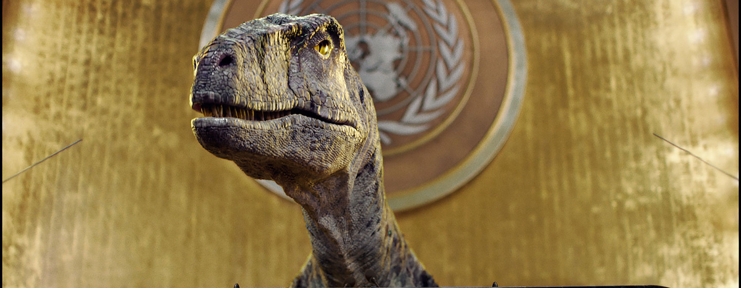Dinosaurio irrumpe en ONU e insta a líderes no “elegir la extinción”