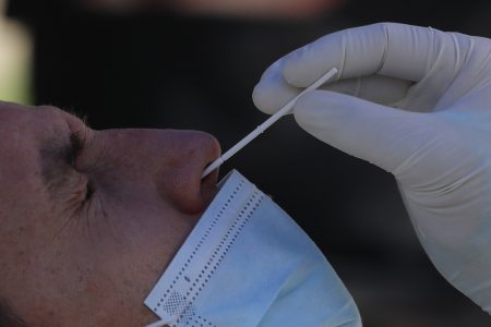 Coronavirus: Salud Pública reporta 963 nuevos casos