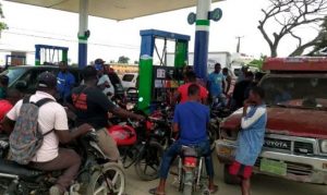 RD despliega militares para evitar tráfico de combustibles hacia Haití