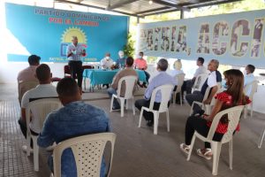 Dominicanos por el Cambio realiza taller de inducción