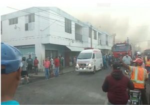Incendio consume tienda “Casa Mora” en La Vega