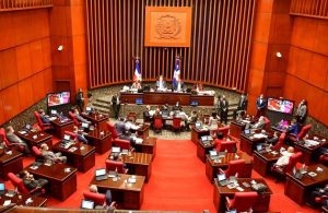 Senadores proponen eliminar exoneraciones para evitar reforma fiscal