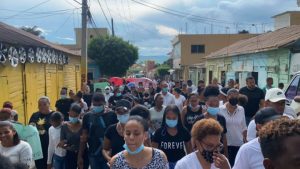 Piden justicia para joven asesinado supuestamente por policías en Azua