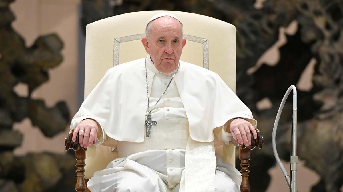 El papa denuncia esclavitud y torturas a migrantes en África del norte