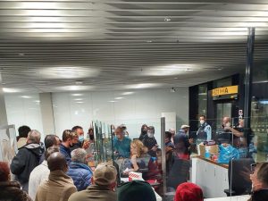 61 pasajeros de Sudáfrica dan positivo a Covid-19 en Ámsterdam