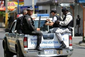 Refuerzan seguridad en Av. Duarte ante fin de semana de ofertas