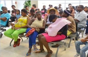 Ministro Salud asegura se respeta dignidad parturientas haitianas